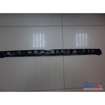 Кронштейн заднего бампера центральный для Volkswagen Polo